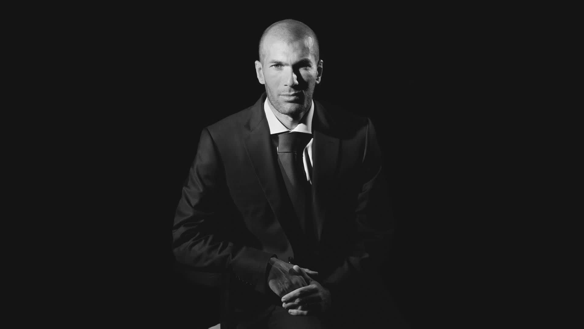 开云FIFA-逆流之舞，汉密尔顿的孤独突围与哈斯的完美风暴—马德里大奖赛的平行史诗